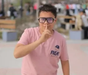 جميعهم من قرية واحدة .. مصرع شابين وإصابة 5 آخرين في حادث بالطريق الدائري