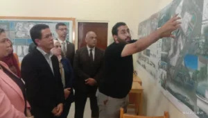رئيس جامعة بنها يتفقد عدد من المشاريع الطلابية بكلية الهندسة ببنها
