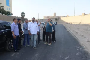 محافظ القليوبية يتفقد أعمال رصف شارع أحمد حلمي المؤدي إلى مستشفى الناس