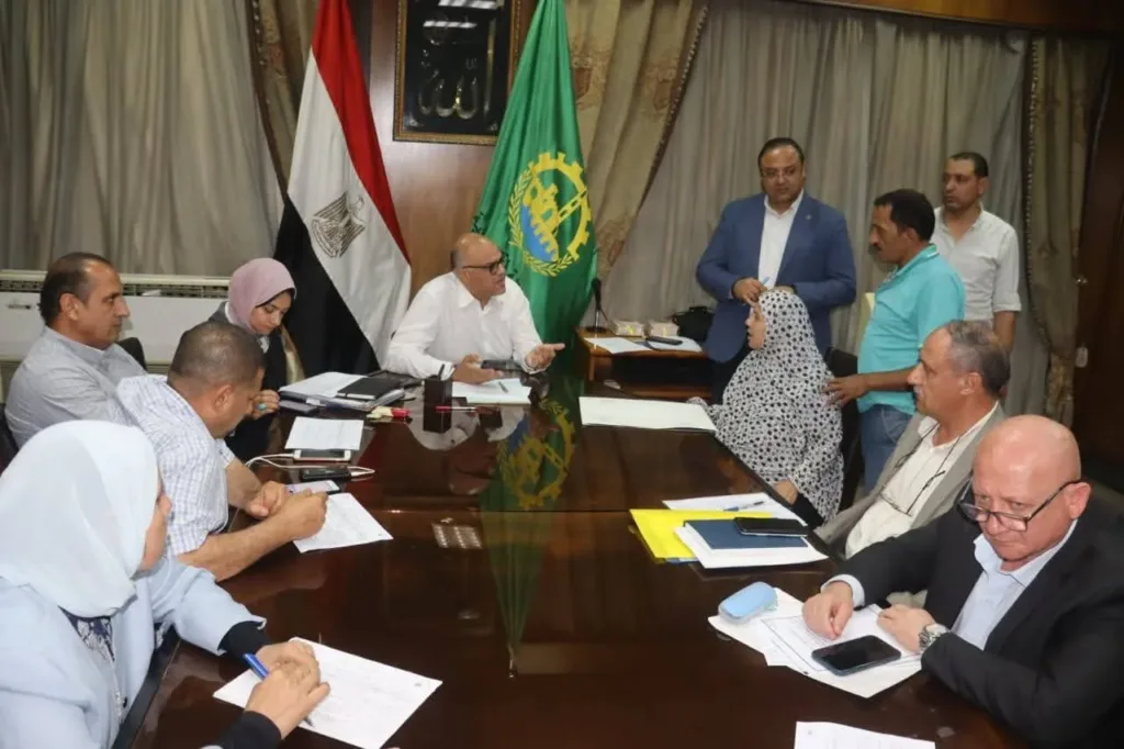 محافظ القليوبية يعقد اللقاء الجماهير الاسبوعي بمدينة شبرا الخيمة