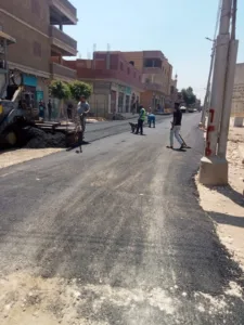 محافظ القليوبية يتابع رصف الطرق الداخلية بقرى شبين القناطر ضمن "حياة كريمة"