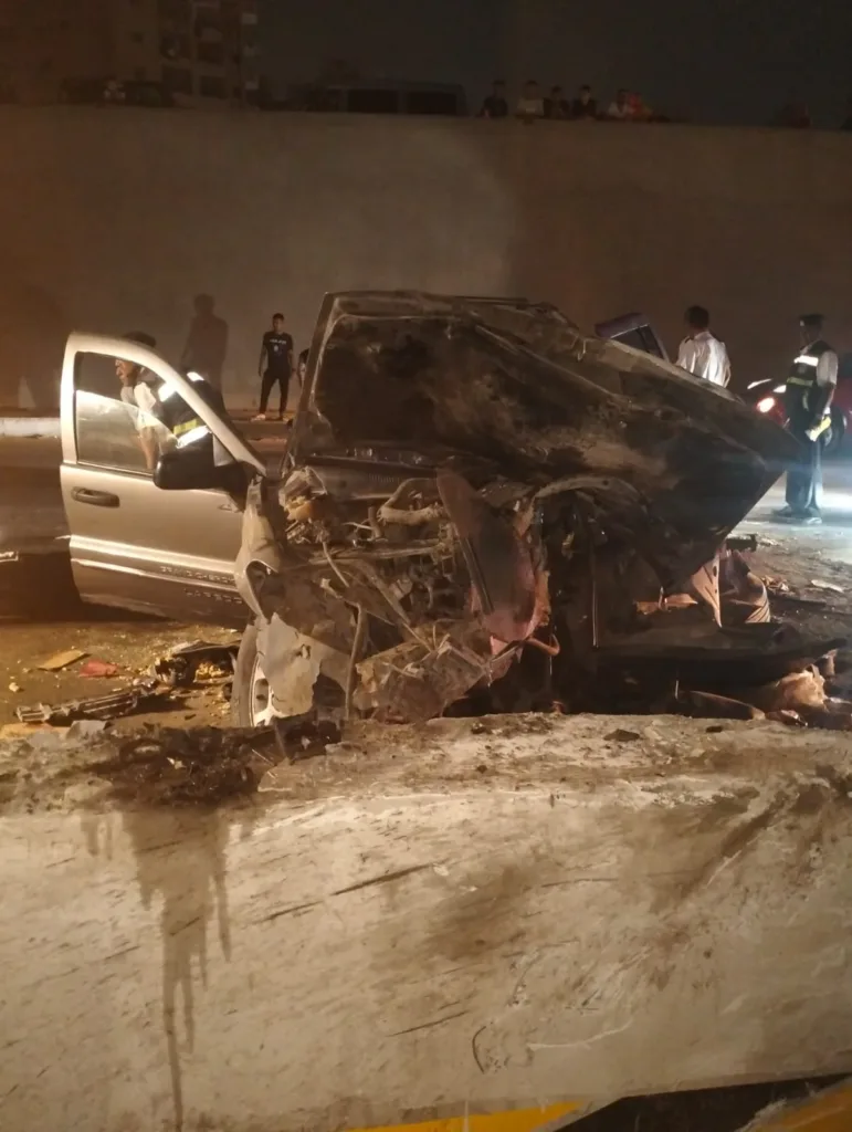 مصرع شخص اصطدمت سيارته بالرصيف الخاص بمحطة الأتوبيس الترددي بقليوب