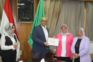 محافظ القليوبية يكرم المشرفين ومديري ادارات التضامن الاجتماعي لجهودهم في تنظيم موسم الحج