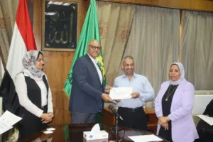 محافظ القليوبية يكرم المشرفين ومديري ادارات التضامن الاجتماعي لجهودهم في تنظيم موسم الحج