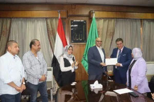 محافظ القليوبية يكرم المشرفين ومديري ادارات التضامن الاجتماعي لجهودهم في تنظيم موسم الحج