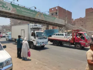 انفراجة مرورية على طريق "مصر - اسكندرية" الزراعي بعد رفع كوبري مشاة طوخ