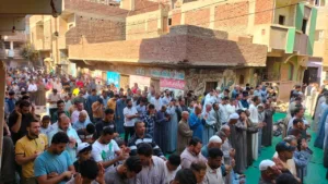 ضحايا الدائري .. تشييع جثماني شابين بقرية شبرا هارس بطوخ - صور