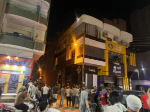 السيطرة على حريق مطعم بقليوب.. وتعاون الأجهزة يحد من الخسائر - صور