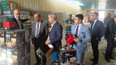 ضبط عمليات لإعادة تدوير وتجميع أجهزة كهربائية تحمل بيانات مزيفة