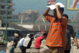 موجة شديدة الحرارة ودرجات غير مسبوقة تصل إلى 49 درجة .. تعرف على حالة الطقس موجة شديدة الحرارة ودرجات غير مسبوقة تصل إلى 49 درجة .. تعرف على حالة الطقس