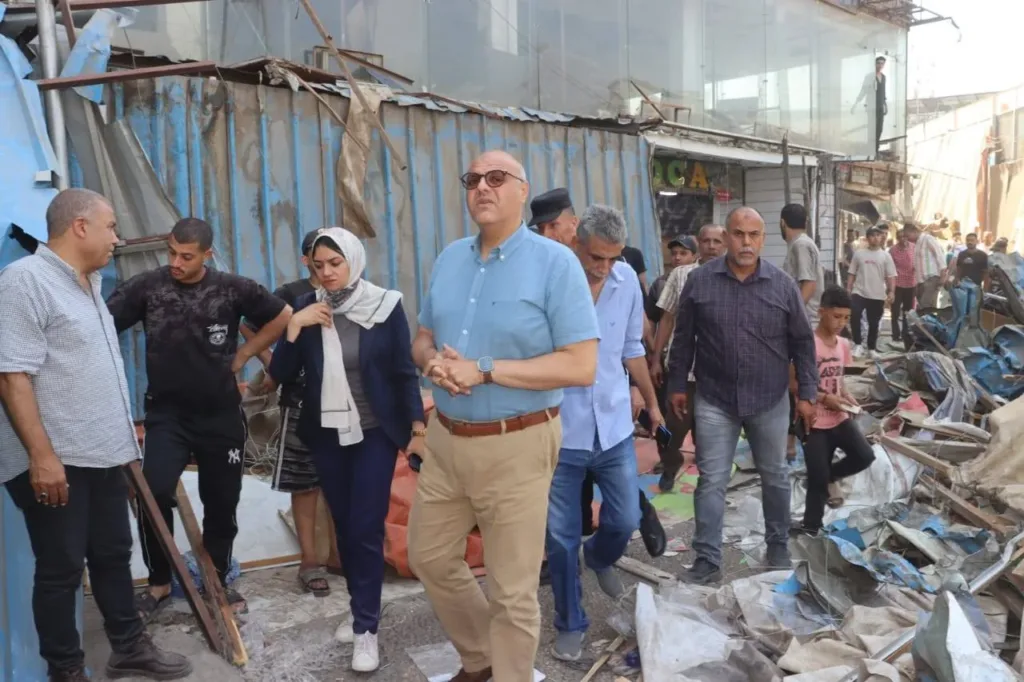محافظ القليوبية يقود حملة لإزالة الأكشاك الغير مرخصة بمحيط حريق مترو شبرا الخيمة