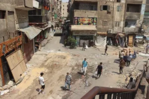 إزالة مبنيين متضررين من حريق شبرا الخيمة - صور