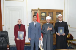 وزير الأوقاف ورئيس جامعة بنها يشهدان توقيع بروتوكول تعاون