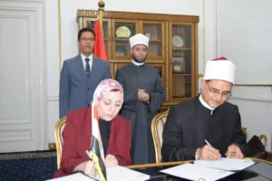 وزير الأوقاف ورئيس جامعة بنها يشهدان توقيع بروتوكول تعاون