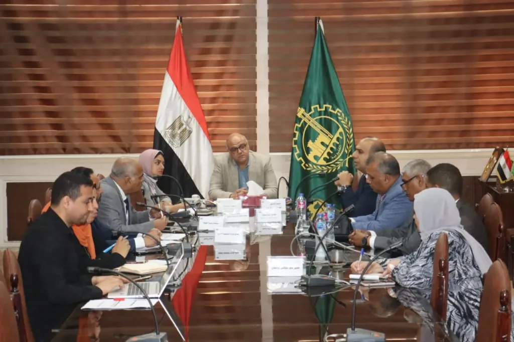 محافظ القليوبية يستكمل إجراءات إنشاء مصنع لتدوير القمامة وتحويلها إلى كهرباء محافظ القليوبية يستكمل إجراءات إنشاء مصنع لتدوير القمامة وتحويلها إلى كهرباء