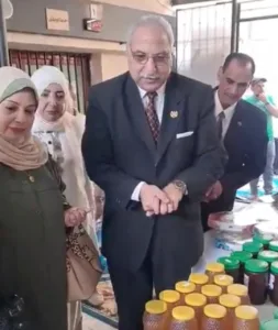 مدير تعليم القليوبية يفتتح معرض "المدرسة المنتجة" بديوان المديرية