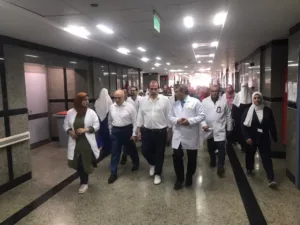 الصحة تكشف مخالفات في مستشفيات القليوبية.. ومكافآت لفِرق الرعاية المتميزة