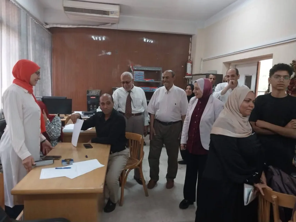نائب رئيس جامعة بنها تتفقد معامل التنسيق الإلكتروني بكليتي الآداب والتجارة نائب رئيس جامعة بنها تتفقد معامل التنسيق الإلكتروني بكليتي الآداب والتجارة
