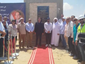 رئيس جامعة بنها يضع حجر الأساس لمعسكر طلابي متطور يضم منشآت رياضية وإدارية بمطروح