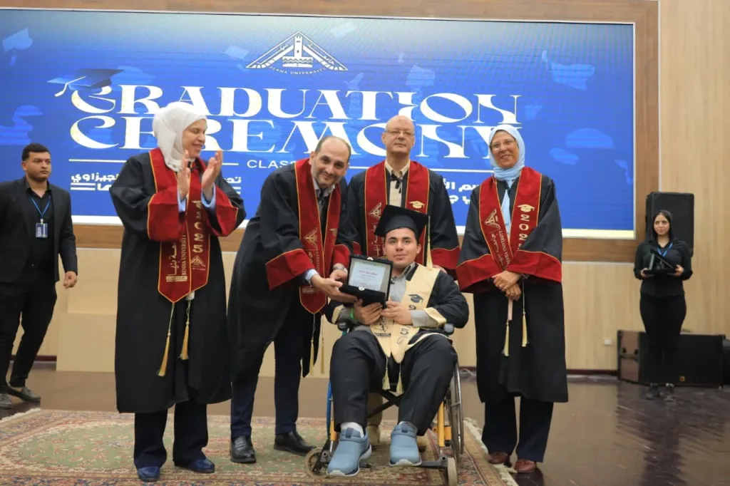 جامعة بنها تنظم حفل تخرج دفعة جديدة من طلاب كلية الآداب
