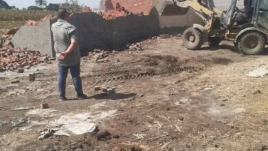 إزالة مقابر مخالفة على أرض زراعية بقرية سندنهور ببنها ضمن حملات مواجهة التعديات بالقليوبية إزالة مقابر مخالفة على أرض زراعية بقرية سندنهور ببنها ضمن حملات مواجهة التعديات بالقليوبية
