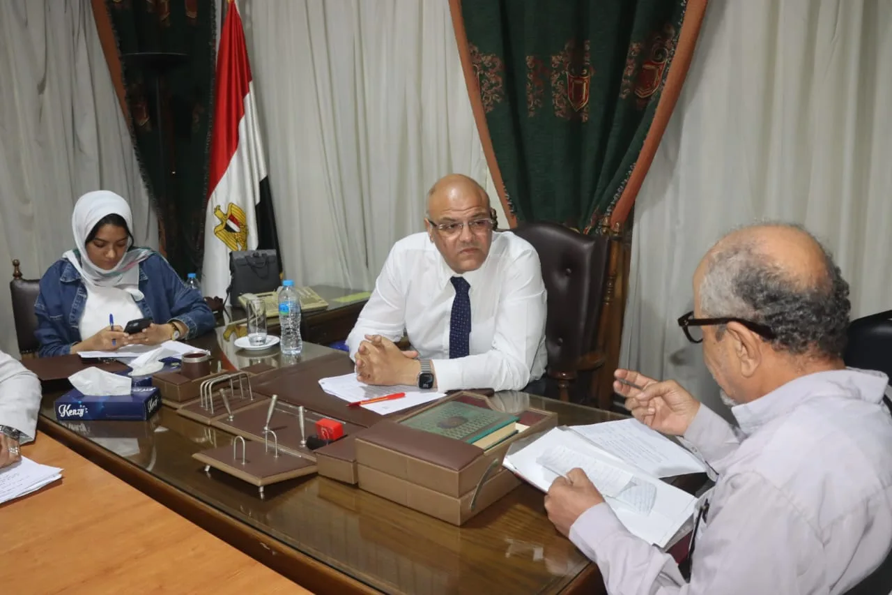 لقاء جماهيري بالقناطر الخيرية.. محافظ القليوبية يتعهد بحلول عاجلة لمطالب المواطنين لقاء جماهيري بالقناطر الخيرية.. محافظ القليوبية يتعهد بحلول عاجلة لمطالب المواطنين