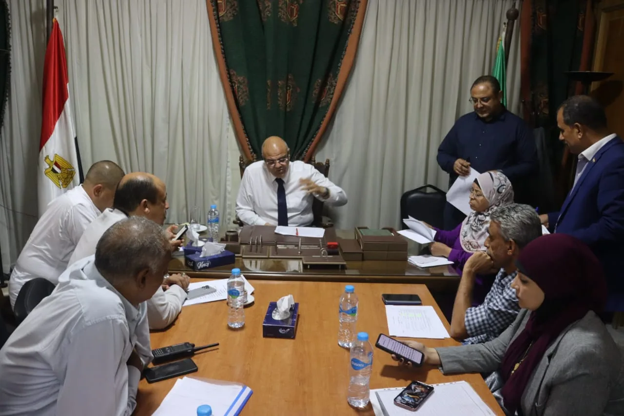 محافظ القليوبية يعقد لقاءً جماهيريًا بالقناطر الخيرية لبحث وحل مشكلات المواطنين