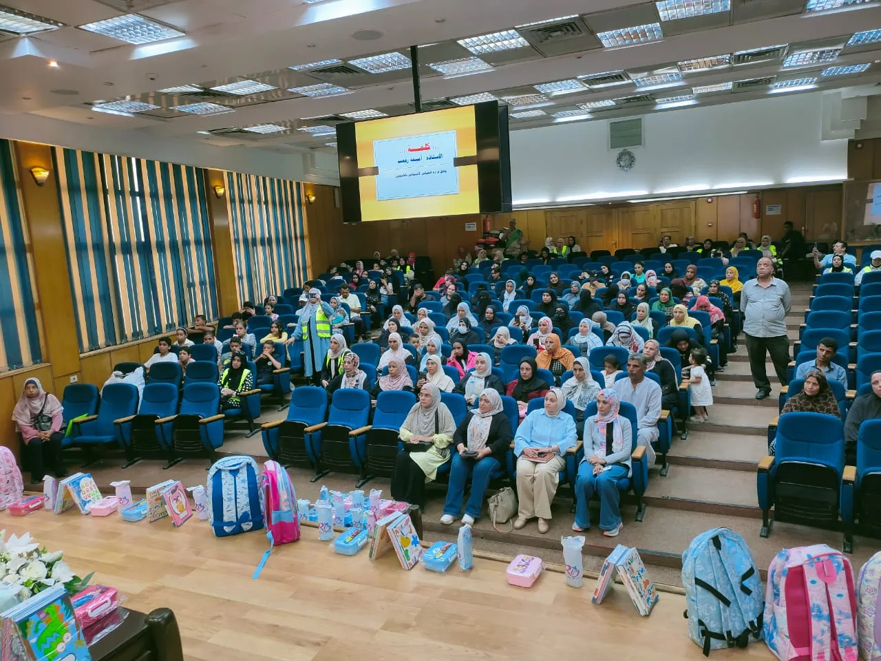 توزيع 200 حقيبة مدرسية على طلاب الأسر الأولى بالرعاية بمحافظة القليوبية توزيع 200 حقيبة مدرسية على طلاب الأسر الأولى بالرعاية بمحافظة القليوبية