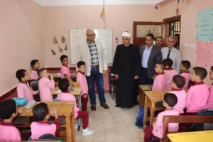 محافظ القليوبية يتفقد المعاهد الأزهرية ببنها ويؤكد: "العلم والأخلاق أساس الريادة"