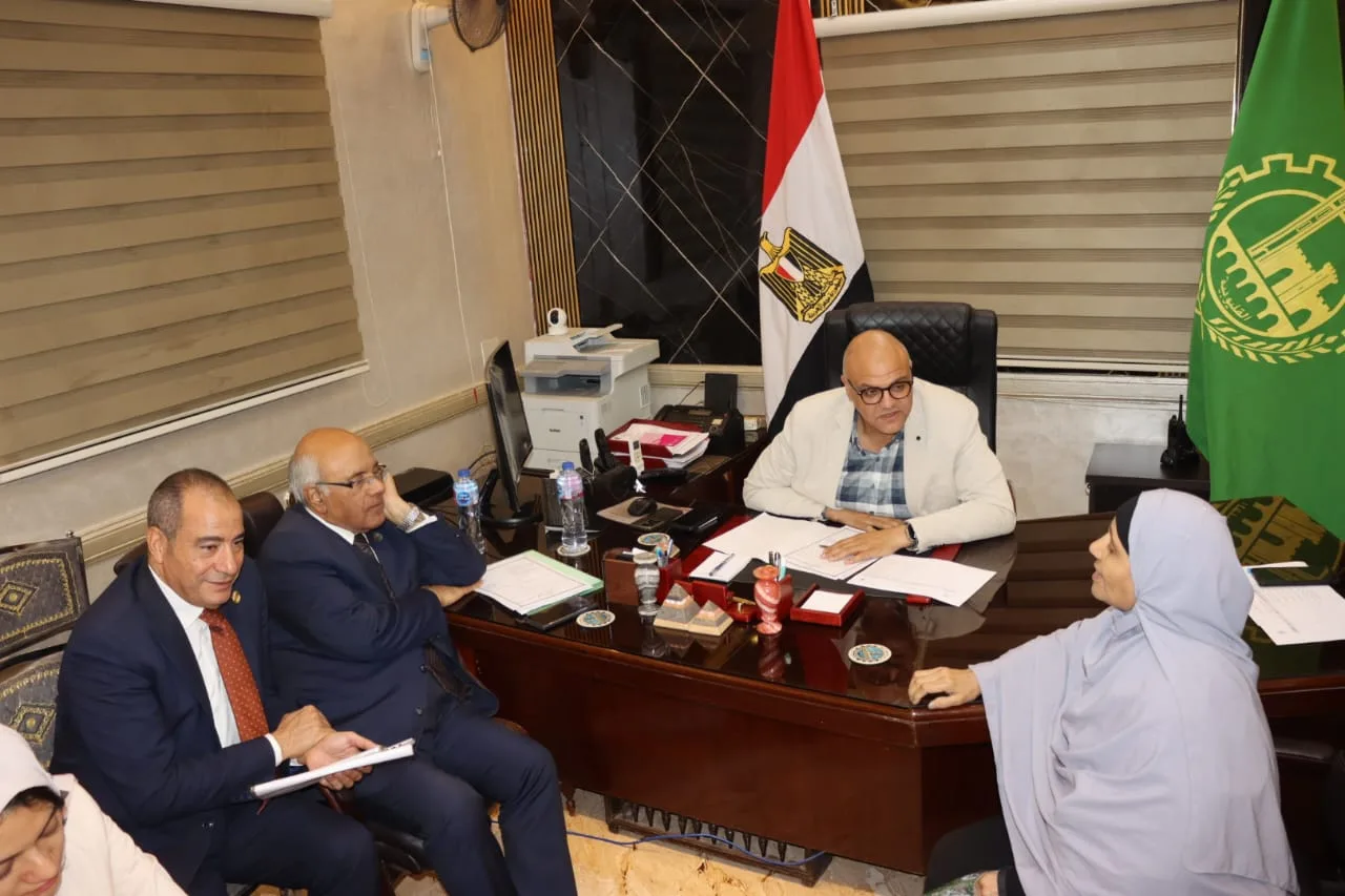 شقة ومعاش لكفيفة.. ودراجة مجهزة لبطل من ذوي الهمم في لقاء جماهيري بقليوب شقة ومعاش لكفيفة.. ودراجة مجهزة لبطل من ذوي الهمم في لقاء جماهيري بقليوب