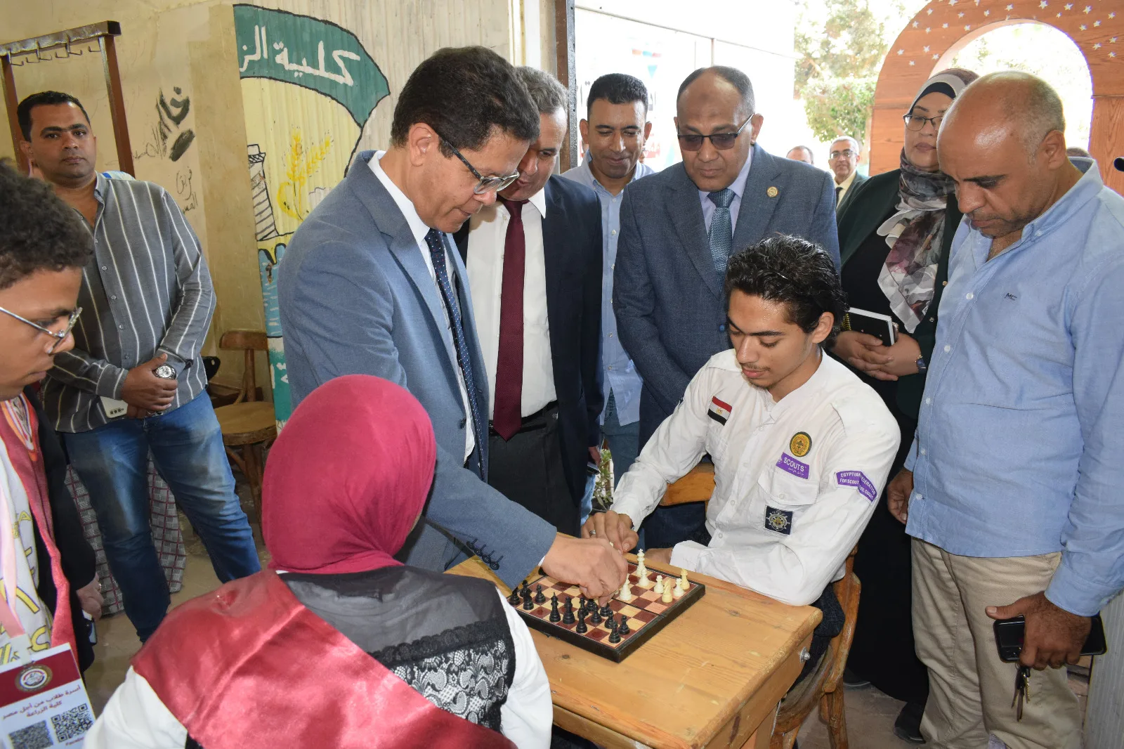 الجيزاوي يتفقد كليتي الزراعة والطب البيطري ويؤكد: التعليم الجامعي تجربة متكاملة لبناء الشخصية الجيزاوي يتفقد كليتي الزراعة والطب البيطري ويؤكد: التعليم الجامعي تجربة متكاملة لبناء الشخصية