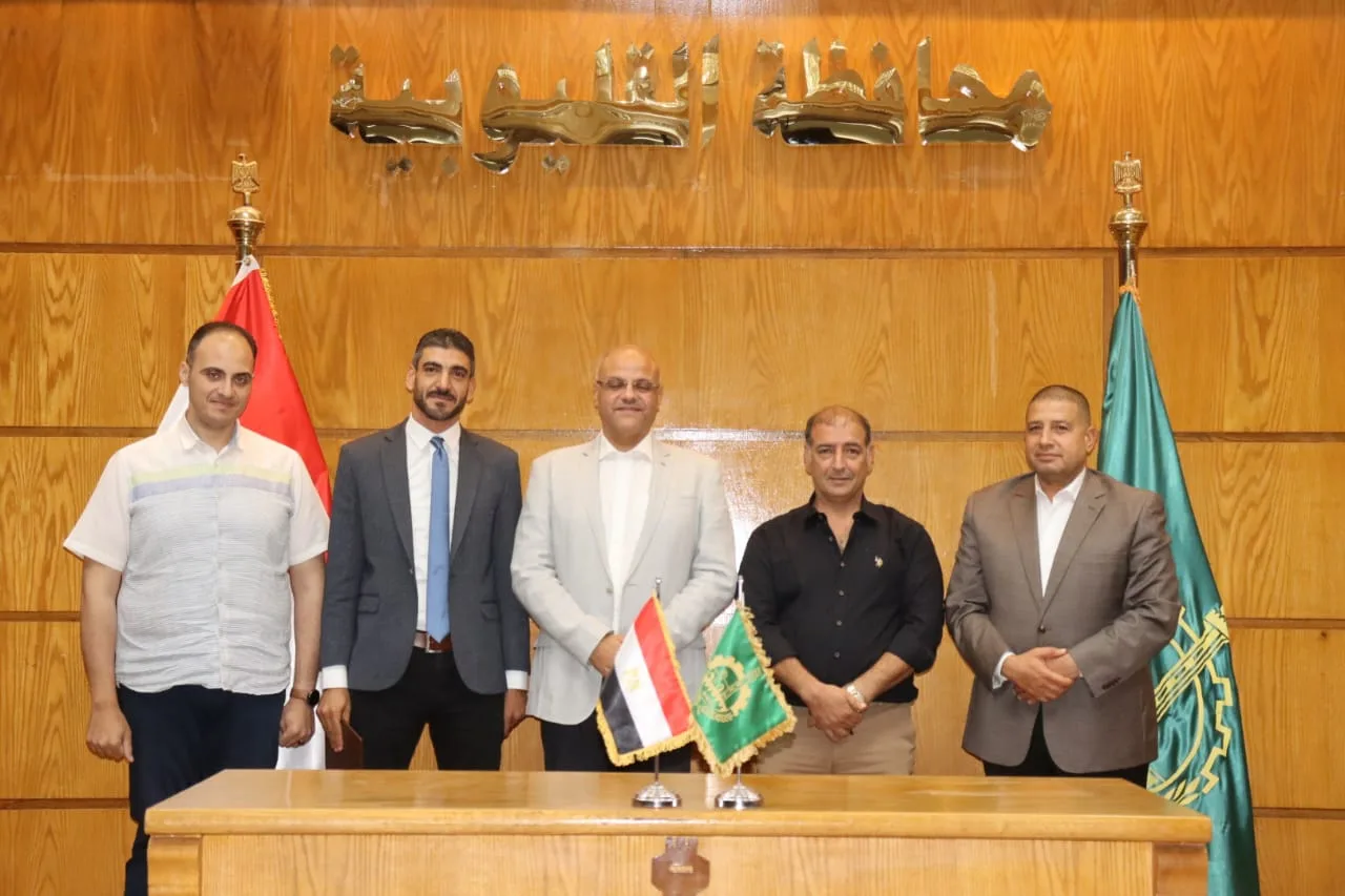 القليوبية تطلق مشروعًا حضاريًا لتحويل كورنيش بنها إلى متنفس ترفيهي بمراكب عائمة ومطاعم نيلية القليوبية تطلق مشروعًا حضاريًا لتحويل كورنيش بنها إلى متنفس ترفيهي بمراكب عائمة ومطاعم نيلية