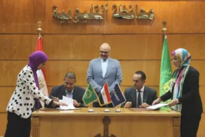 محافظ القليوبية يوقّع بروتوكول تعاون مع شركة إستادات لتطوير استاد بنها الرياضي وتحويله لمركز متكامل لخدمة المواطنين