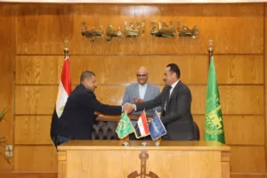 محافظ القليوبية يوقّع بروتوكول تعاون مع شركة إستادات لتطوير استاد بنها الرياضي وتحويله لمركز متكامل لخدمة المواطنين