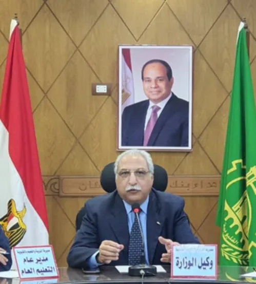 استبعاد مديرة مدرسة ببنها بعد واقعة مشادة بين معلم ومعلمة.. و"تعليم القليوبية": تحقيق موسع ولا تهاون مع أي تجاوز داخل المدارس