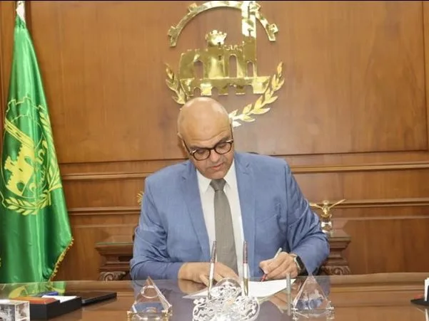 محافظ القليوبية يجري حركة قيادات جديدة داخل الوحدات المحلية لدعم الكفاءات وتحسين الأداء التنفيذي محافظ القليوبية يجري حركة قيادات جديدة داخل الوحدات المحلية لدعم الكفاءات وتحسين الأداء التنفيذي
