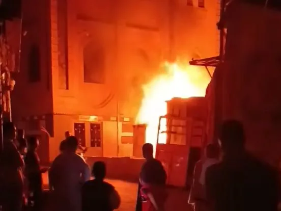 استجابة سريعة تنقذ الموقف.. السيطرة على حريق محدود داخل مصنع لتعبئة المواد الغذائية بقرية طحانوب دون خسائر
