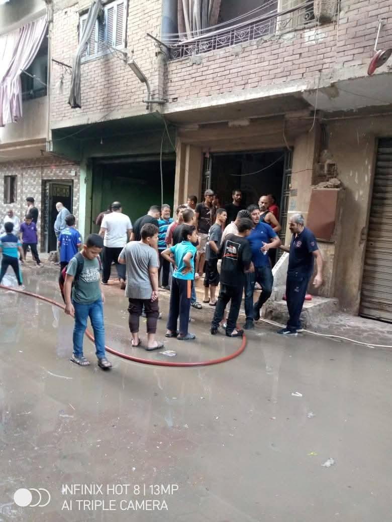 اندلاع حريق داخل عقار بشبرا الخيمة.. إصابة 5 مواطنين بالاختناق وسيطرة كاملة للحماية المدنية اندلاع حريق داخل عقار بشبرا الخيمة.. إصابة 5 مواطنين بالاختناق وسيطرة كاملة للحماية المدنية