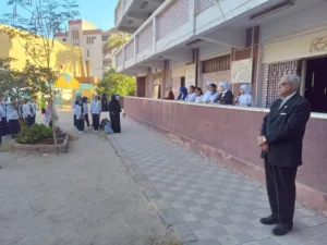 جولة مفاجئة لمدارس بنها.. مدير تعليم القليوبية يتابع الفصول ويشدد على مواكبة التعليم للتحول الرقمي