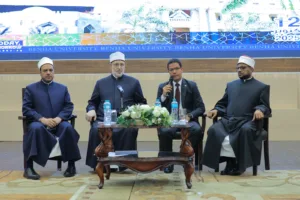 رئيس جامعة بنها ووكيل الأزهر الشريف يفتتحان ندوة “الإيمان أولًا”.. دعوة لبناء الإنسان وترسيخ القيم في مواجهة تحديات العصر
