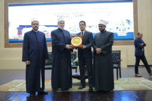 رئيس جامعة بنها ووكيل الأزهر الشريف يفتتحان ندوة “الإيمان أولًا”.. دعوة لبناء الإنسان وترسيخ القيم في مواجهة تحديات العصر