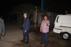 إزالة معرضي سيارات مخالفين على الطريق الزراعي ببنها.. محافظ القليوبية: تطبيق القانون بحزم ولا تهاون مع المعتدين على الأراضي الزراعية