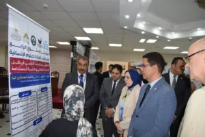 على هامش المؤتمر الرابع للدراسات العليا في العلوم الإنسانية بجامعة بنها: الجيزاوي يفتتح معرض المشروعات الطلابية ويؤكد دعم الابتكار والتميز