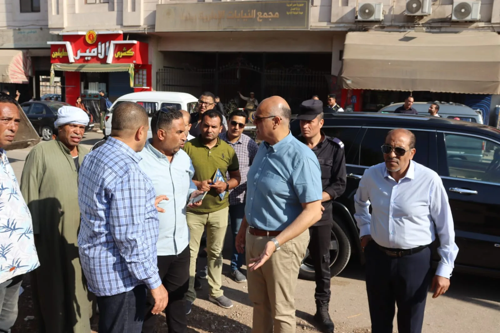 محافظ القليوبية يقود حملة موسعة لإعادة الانضباط وإزالة الإشغالات أمام موقف سيارات بنها العمومي محافظ القليوبية يقود حملة موسعة لإعادة الانضباط وإزالة الإشغالات أمام موقف سيارات بنها العمومي