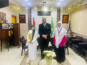 بسملة وتغريد.. فخر القليوبية يتألقان عربياً في تحدي القراءة ومدير التعليم يكرمهما تقديراً للتميز والإصرار