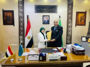 بسملة وتغريد.. فخر القليوبية يتألقان عربياً في تحدي القراءة ومدير التعليم يكرمهما تقديراً للتميز والإصرار