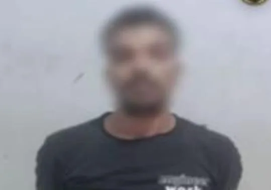 فيديو «الزوج الغاضب» يشعل السوشيال ميديا بالقليوبية.. والأمن يتحرك لكشف الحقيقة وضبط المتهم فيديو «الزوج الغاضب» يشعل السوشيال ميديا بالقليوبية.. والأمن يتحرك لكشف الحقيقة وضبط المتهم