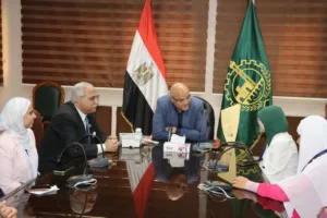 محافظ القليوبية يكرم الطالبتين "بسملة وتغريد" بعد فوزهما في تحدي القراءة العربي بدبي.. نموذج مشرف لعزيمة وإبداع أبناء مصر