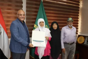 محافظ القليوبية يكرم الطالبتين "بسملة وتغريد" بعد فوزهما في تحدي القراءة العربي بدبي.. نموذج مشرف لعزيمة وإبداع أبناء مصر