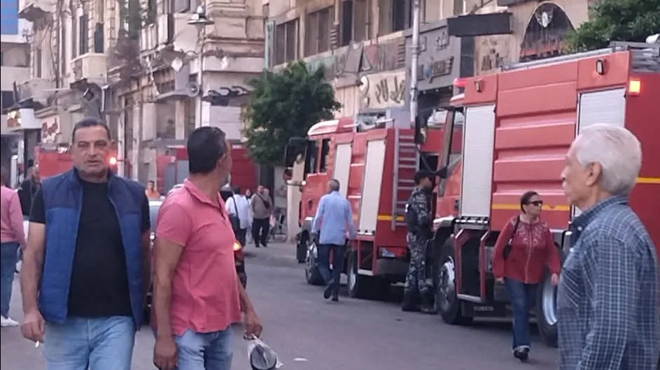 السيطرة على حريق محدود أعلى مبنى التأمين الصحي بشبين القناطر دون إصابات